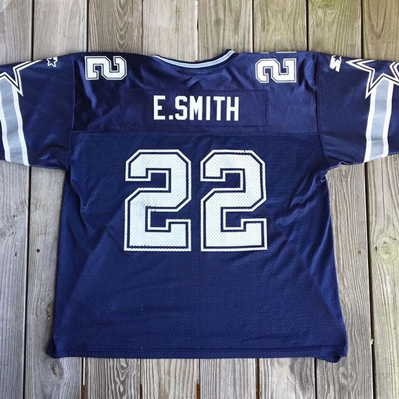 dallas cowboys jersey number 22